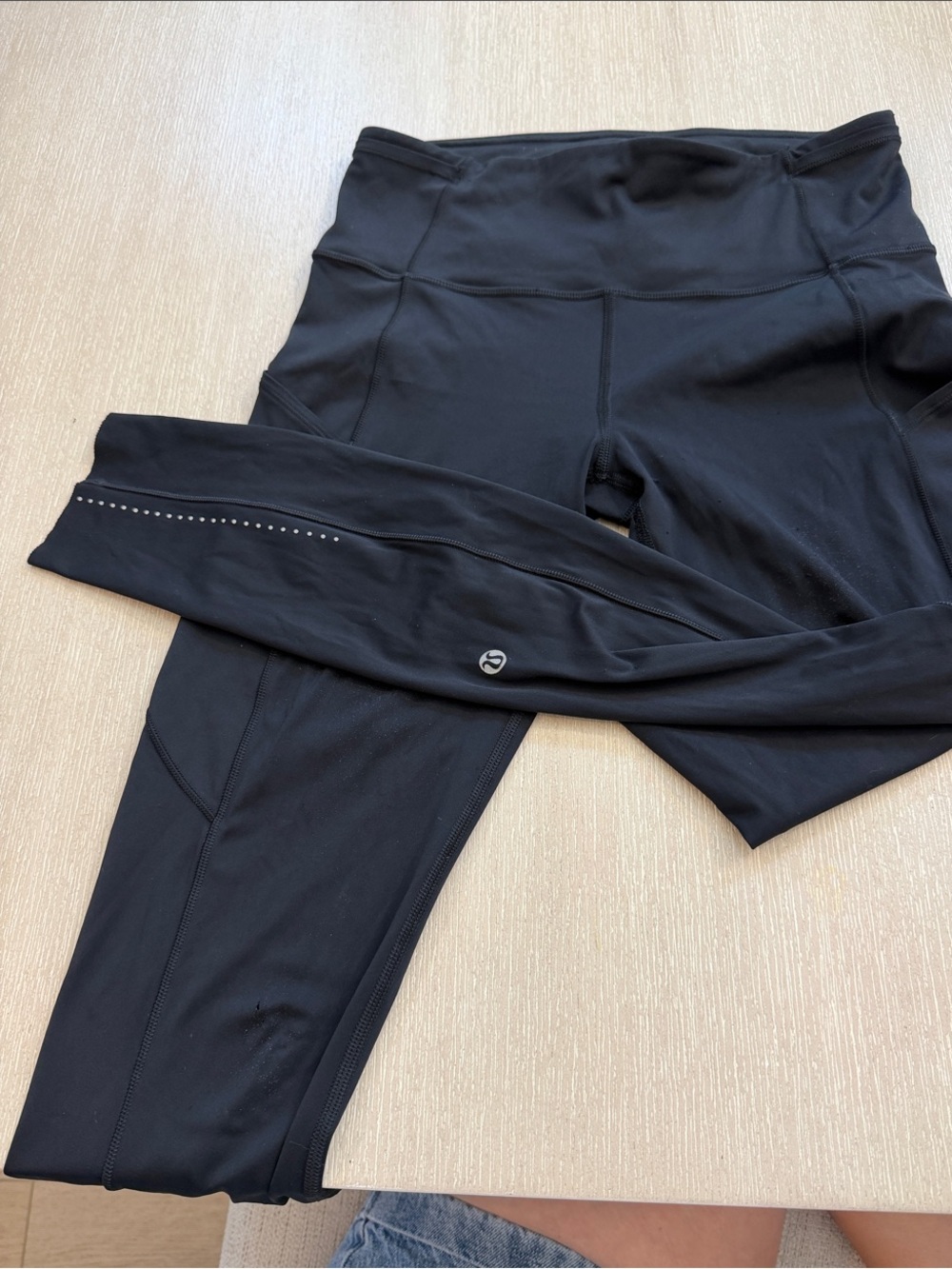 lululemon Black Reflective Detail High-Rise Leggings with 7 pockets